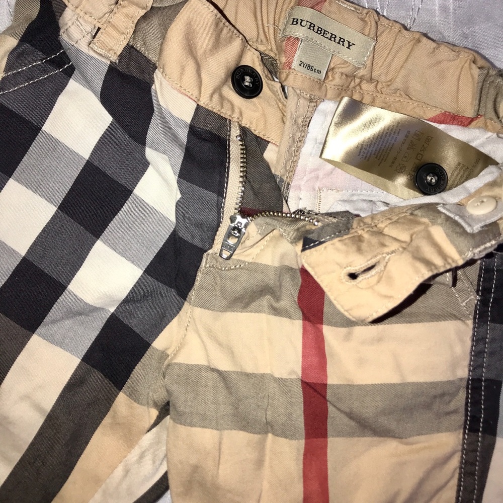 Burberry shorts and 2 cute summer tops